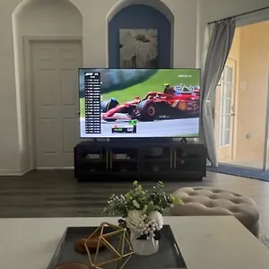 Villa Luxury - 75 Inch Smart Tv, Upgrades Throughout! 20 Minutes To, Davenport