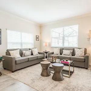 Villa Modern With Private Pool, Davenport
